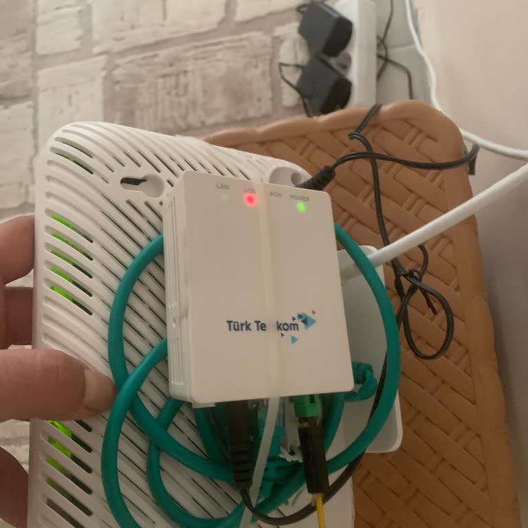 Sürekli Kesilen İnternet Ve İletişimsizlik Sorunu