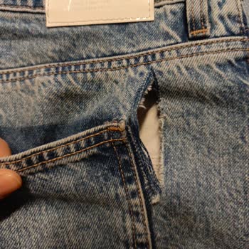 Mavi Pantolonun Dayanıklılığı Hayal Kırıklığı Yarattı