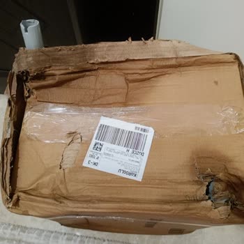 Kusurlu Mama Sandalyesi Ve Yetersiz Kargo Hizmeti