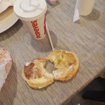 Popeyes Hamburgerde Eksik Malzeme Sorunu