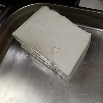 Peynirde Yabancı Madde: Tüketici Sağlığı Tehlikede