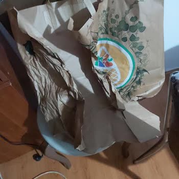 File Market'te Dayanıksız Poşet Sorunu