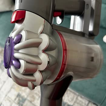 Dyson V8: Kalitesiz Malzeme Ve Yetersiz Müşteri Hizmeti