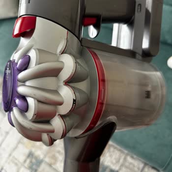 Dyson V8: Kalitesiz Malzeme Ve Yetersiz Müşteri Hizmeti