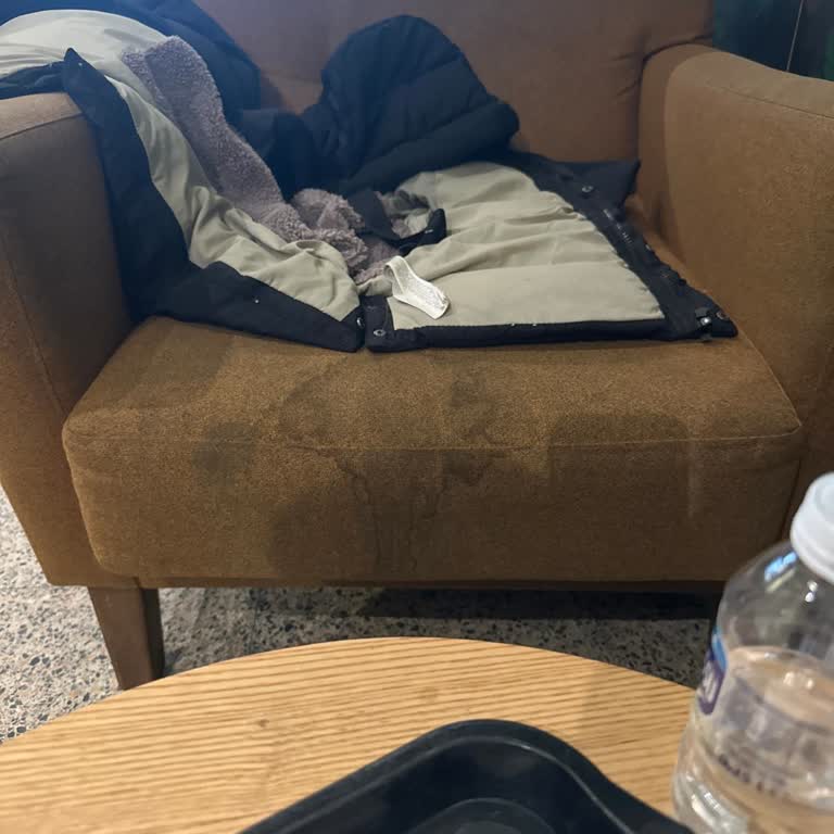 Starbucks Şubesinde Hijyen Sorunu