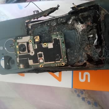 Tecno Mobile Telefonum Alev Aldı: Can Güvenliğim Tehlikede