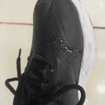 Kalitesiz Ürün Ve İlgisiz Mağaza