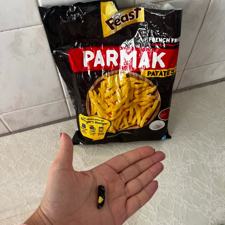 Feast Parmak Patatesin İçinden Çıkan Gizemli Madde