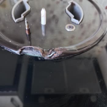 Bosch Cam Ocak Metal Kısmının Kırılması Ve Servis Sorunu