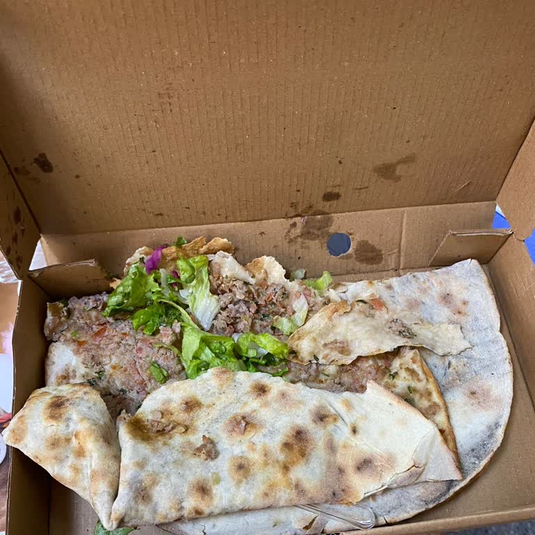 Kötü Koku Ve Tadıyla Hayal Kırıklığı Yaratan Lahmacun