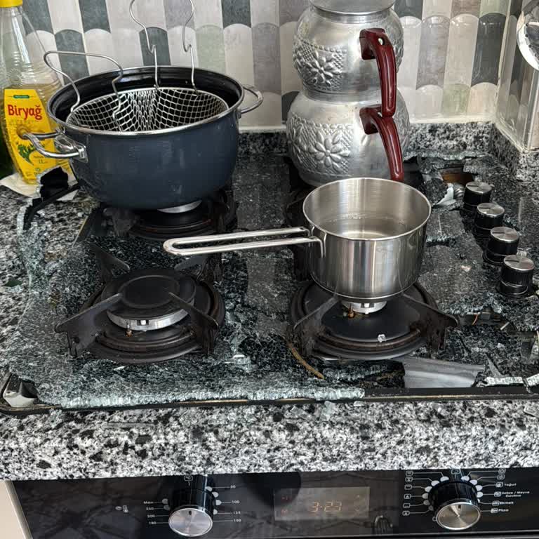 Patlayan Ocak Ve Yetersiz Servis Hizmeti