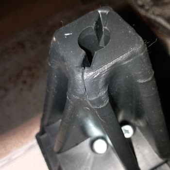 Bellona Kanepe Gıcırtısı Ve İletişim Eksikliği