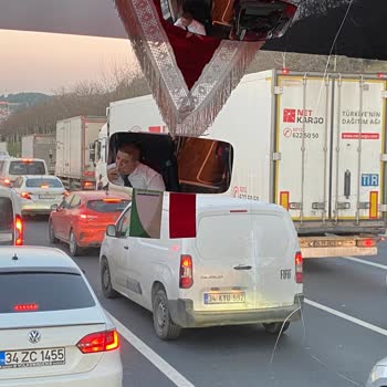 Otobüs Şoförlerinin Sigara İçmesi Yolcu Güvenliğini Tehdit Ediyor