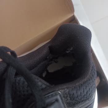 Adidas Ayakkabıda Hızlı Aşınma Ve Garanti Sorunu