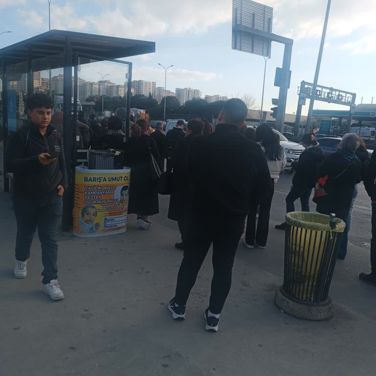 Esenyurt Ulaşımında Yetersiz Araç Seferleri