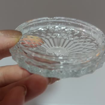 Kırık Cam Şekerlik Ve İletişimsiz Satıcı Mağduriyeti