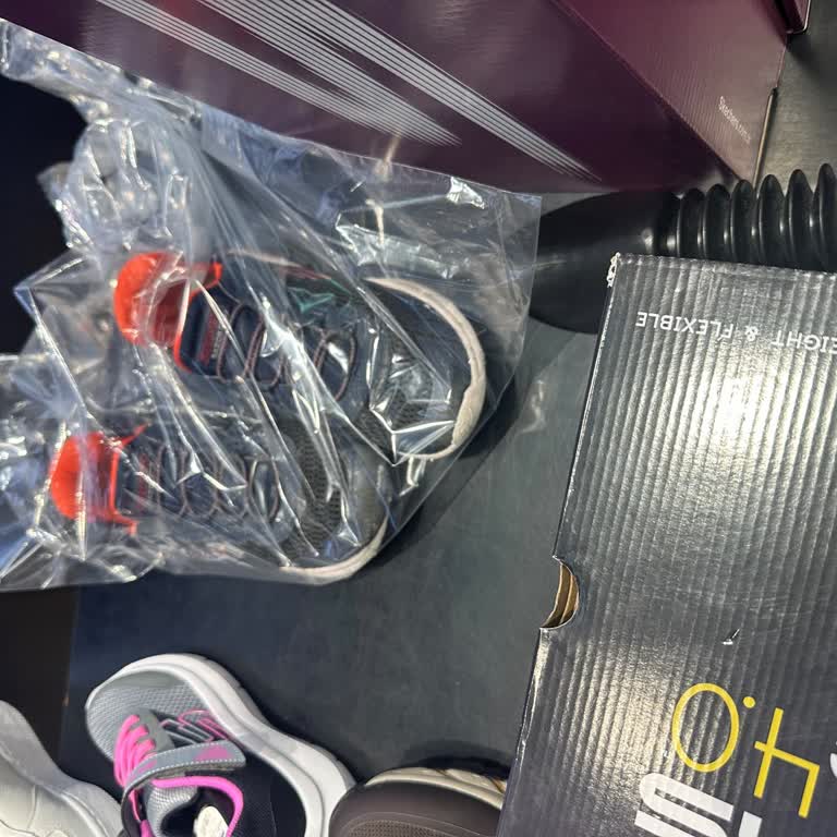 Skechers Ayakkabı Tabanı 7 Ayda Delindi: Kalite Sorunu