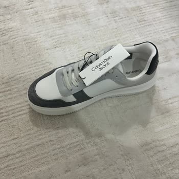 Yanlış Renk Ayakkabı Sorunu: İki Kez Aynı Hata