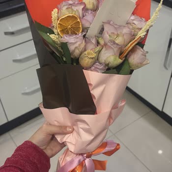 Yanlış Ve Solmuş Çiçek Teslimatı