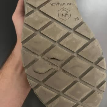 Kısa Sürede Delinen Ayakkabı Ve Yetersiz Müşteri Hizmeti