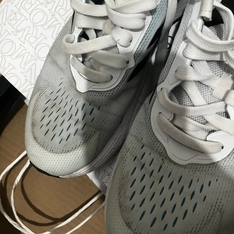 Temizleme Ürünü Ayakkabımı Mahvetti