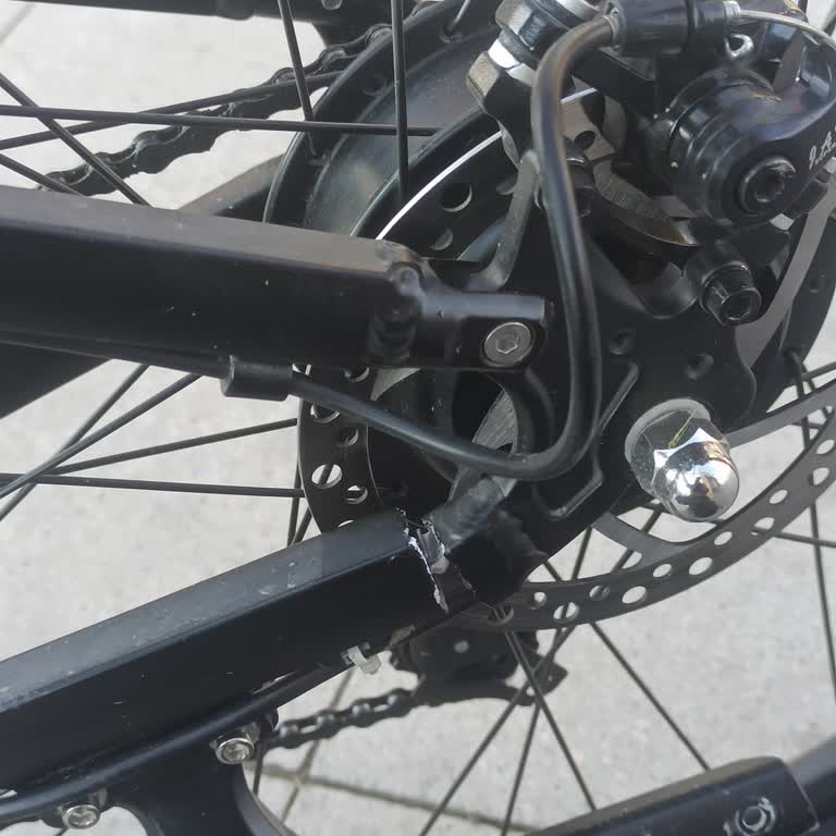 RKS Bisikletin Kırılan Kadrosu Ve Müşteri Mağduriyeti