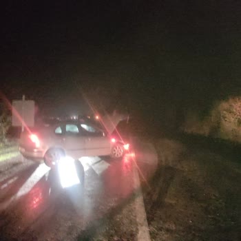 Çtn Yol Yapım İnşaat Kontrolsüz Çalışmalar Ve Taş Dökülmesi Sonucu Maddi Hasarlı Kaza!