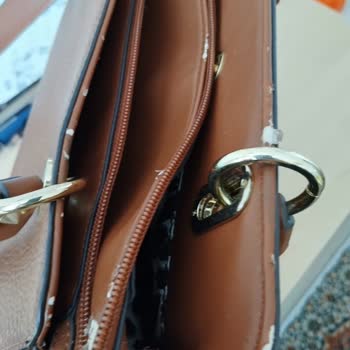 Dayanıklılığı Hayal Kırıklığı Yaratan Çanta