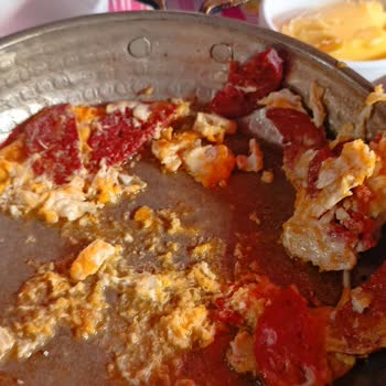 Muhtarın Yeri Çakırlar Yüksek Fiyat, Düşük Kalite!