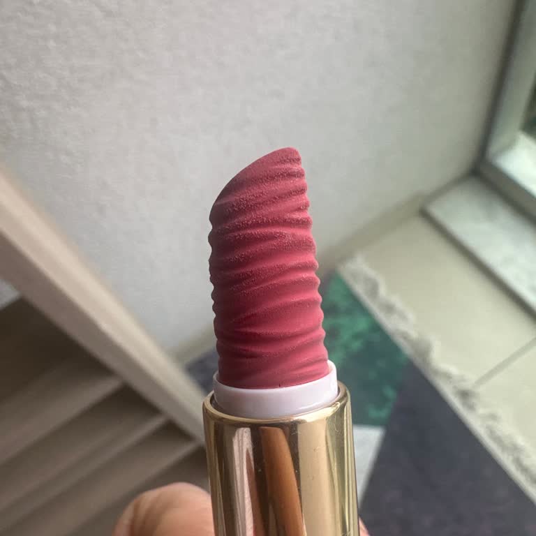 Kiko Milano Rujunda Hayal Kırıklığı: Ağır Koku Ve Bozuk Yapı