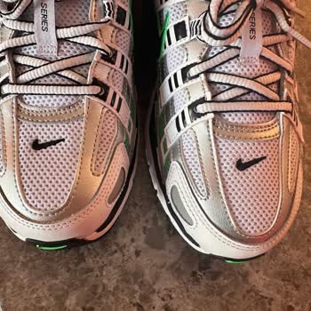 Yanlış Numara Ayakkabı Ve Müşteri Hizmetleri Sorunu