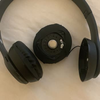 Kırık Kulaklık Ve İlgisiz Satıcı: İade Sürecinde Yaşanan Sorunlar