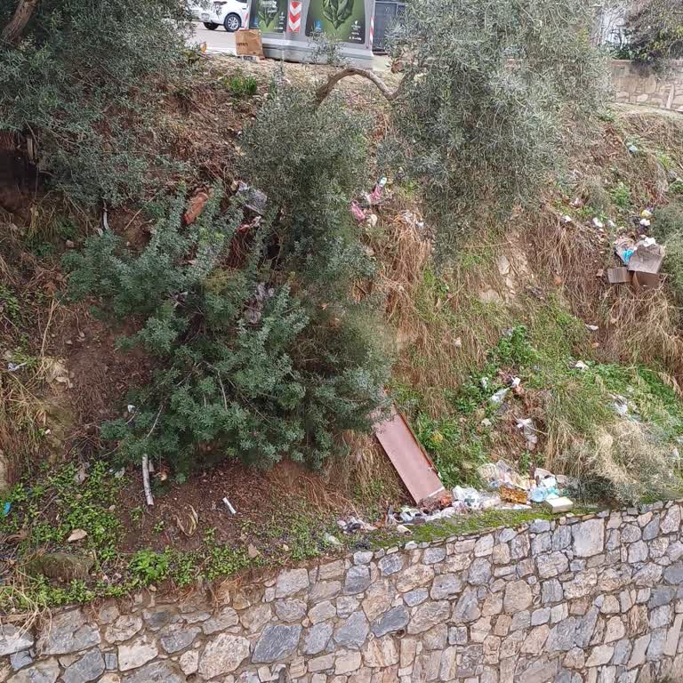 Kuşadası Belediyesi Çöp Sorunu: Çocuklarımızın Sağlığı Tehlikede