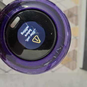 Dyson V12 Süpürge Sürekli Filtre Uyarısı Veriyor