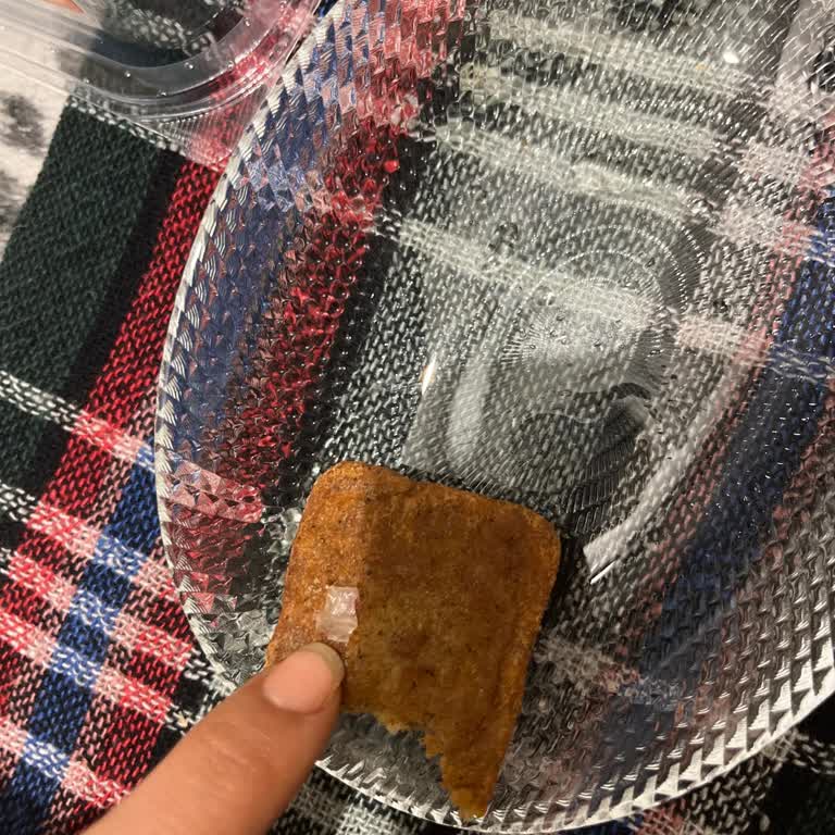 Hijyen Sorunu: Köfteden Poşet Parçası Çıktı!