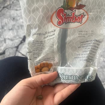 Kuruyemiş Paketinden Çıkan Taşla Şok Oldum