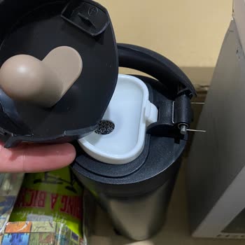 D&R Mağazası: Yanıltıcı Ürün Ve Kırık Termos Sorunu