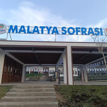 Yanıltıcı Açılış Saatleri Ve Eksik Hizmet