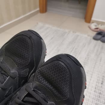 Skechers Ayakkabıda Dikiş Açılması Ve Üretim Hatası İddiası