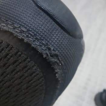 Skechers Ayakkabıda Dikiş Açılması Ve Üretim Hatası İddiası