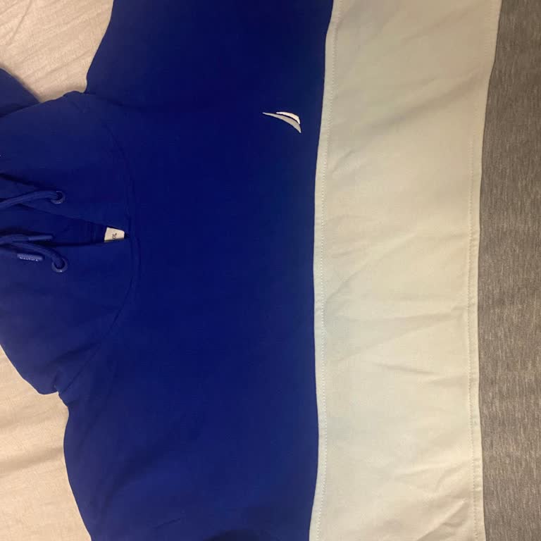 Nautica Sweatshirtlerde Renk Atma Sorunu