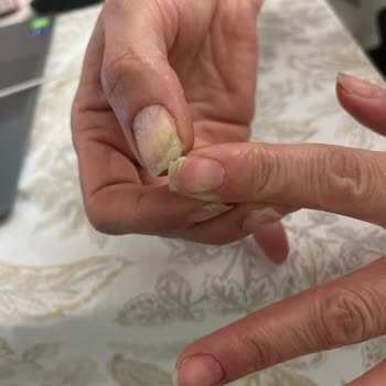 Protez Tırnak Çıkartma Ve Manikür Hizmetinde Hayal Kırıklığı