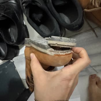 Doğum Günü Hediyesi Hayal Kırıklığı: Dayanıksız Bot