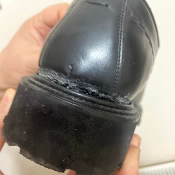 Yeni Alınan Ayakkabının Tabanı Hemen Açıldı