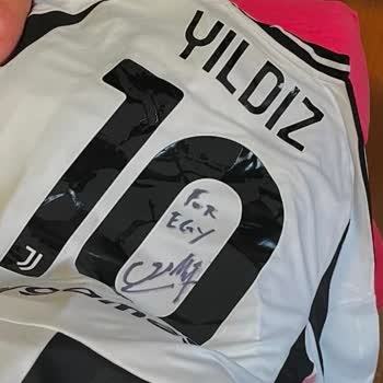 Yanlış Baskı Ve Bekleme Süresi: Adidas'tan Hayal Kırıklığı