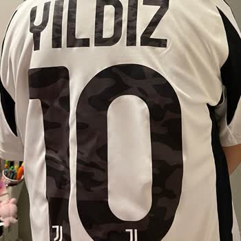 Yanlış Baskı Ve Bekleme Süresi: Adidas'tan Hayal Kırıklığı