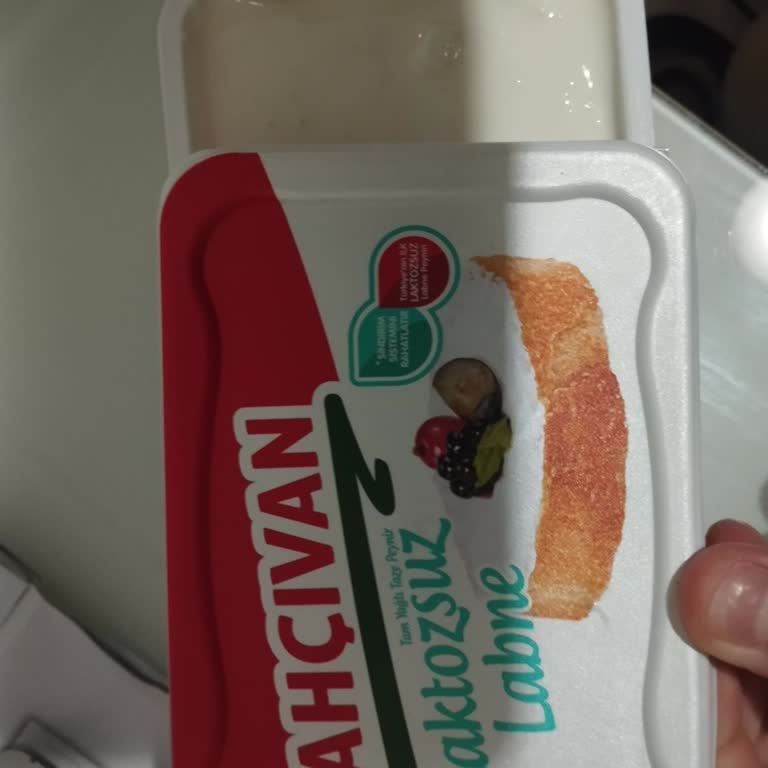 Bozuk Laktozsuz Labne Ve Yeşil Küf Sorunu