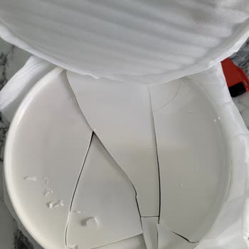 Karaca'dan Kırık Yemek Takımı Ve Geciken Çözüm