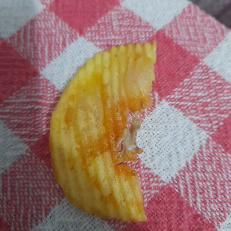 Ruffles Cips Paketinden Çıkan Hoş Olmayan Görüntü