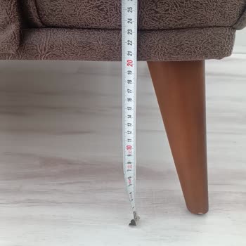 Kalitesiz Mobilya Ve İlgisiz Müşteri Hizmeti